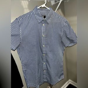 Short sleeve dress shirt